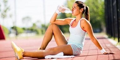 Halten Sie ein Trinkregime und eine richtige Ernährung ein